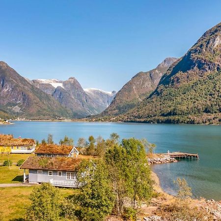 Cozy Home In Fjaerland With House A Mountain View 外观 照片