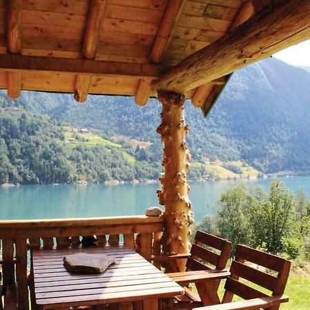 Cozy Home In Fjaerland With House A Mountain View 外观 照片