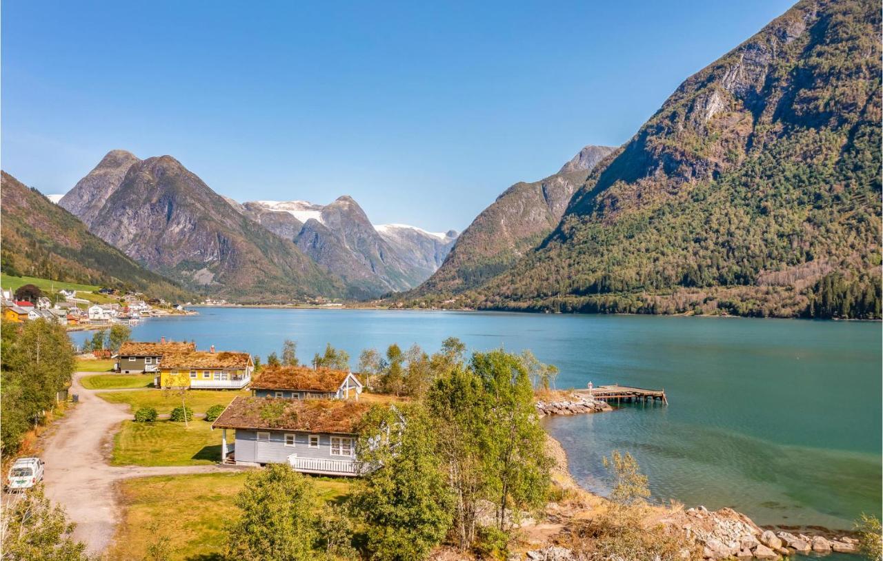 Cozy Home In Fjaerland With House A Mountain View 外观 照片