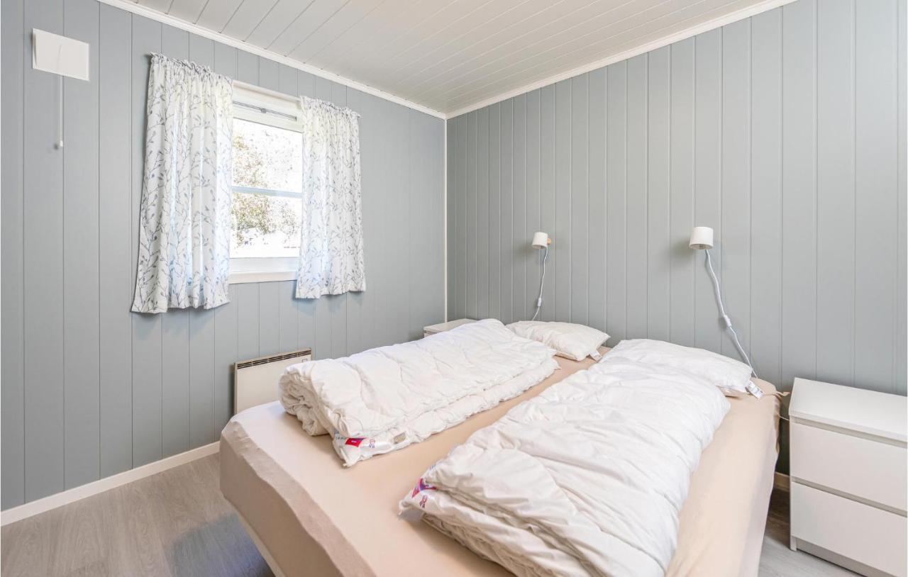 Cozy Home In Fjaerland With House A Mountain View 外观 照片