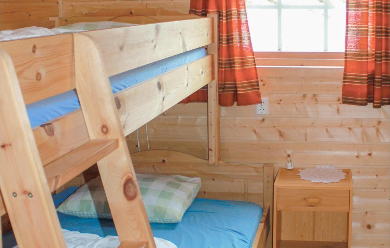 Cozy Home In Fjaerland With House A Mountain View 外观 照片