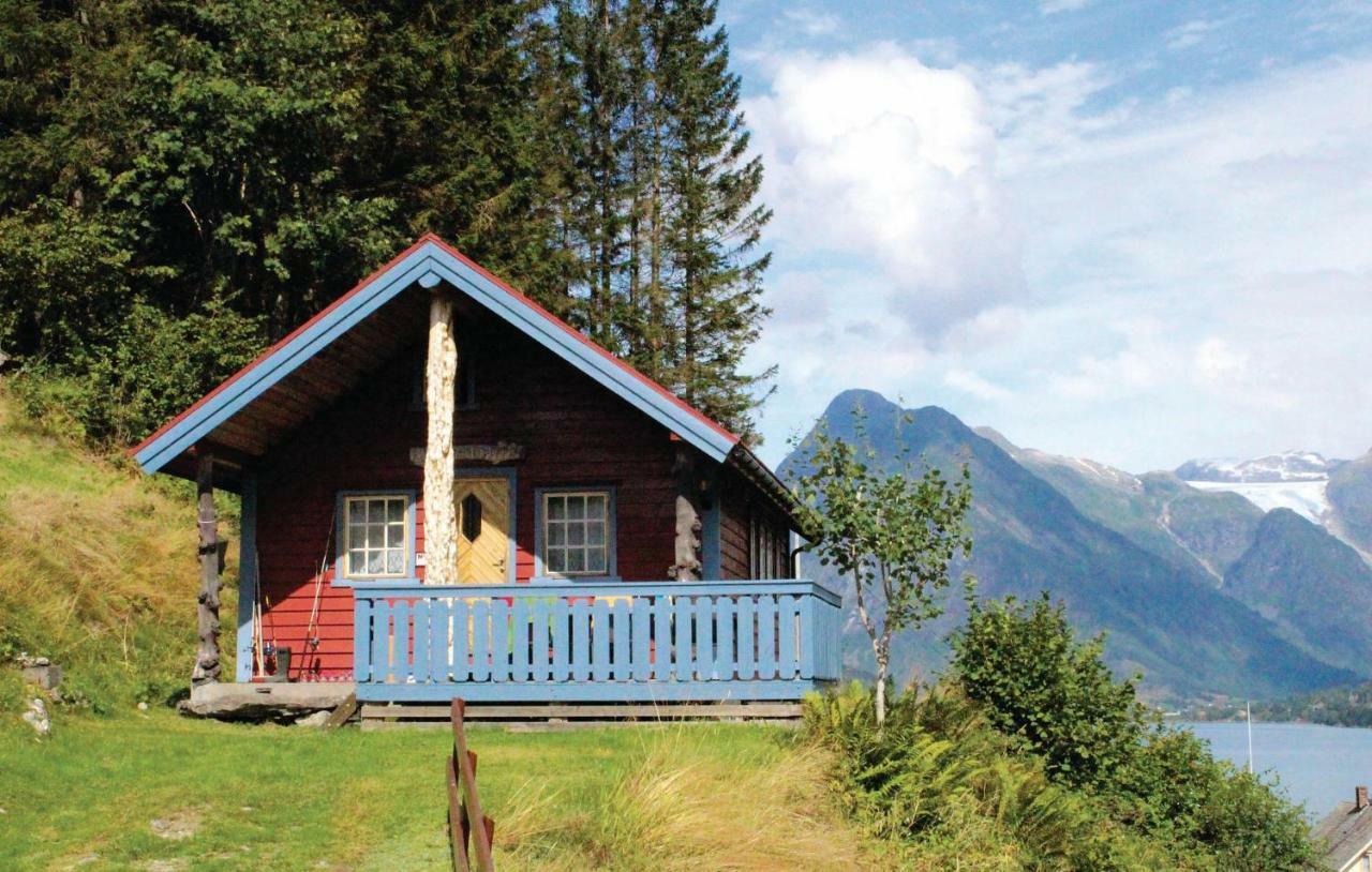 Cozy Home In Fjaerland With House A Mountain View 外观 照片